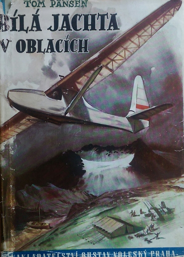 Bílá jachta v oblacích